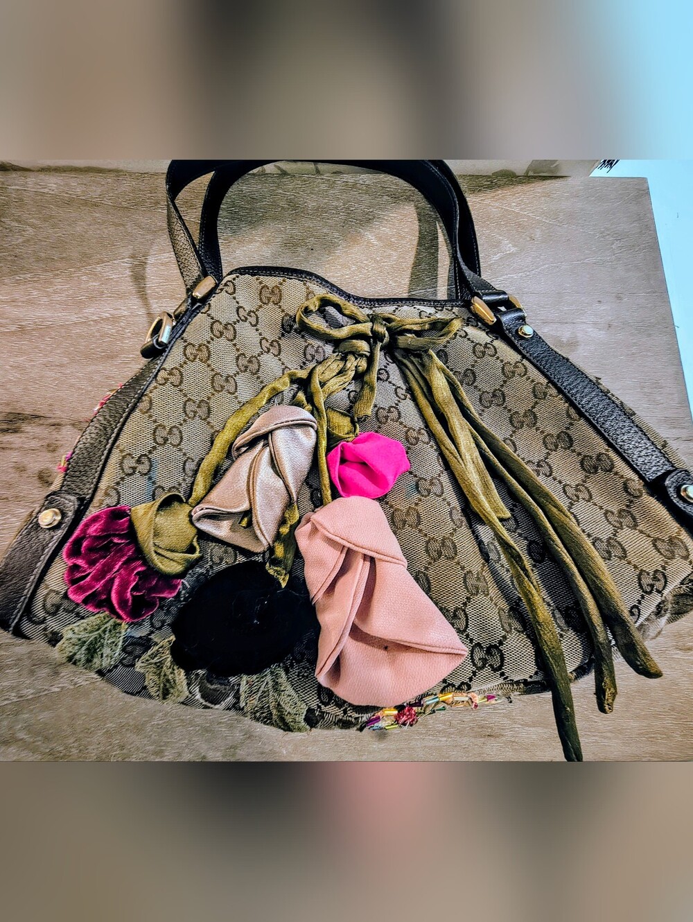 Authentic Gucci GG Canvas Floral Appliqué Tote – One of a Kind Upcycled Art Bag - Picture 2 of 16